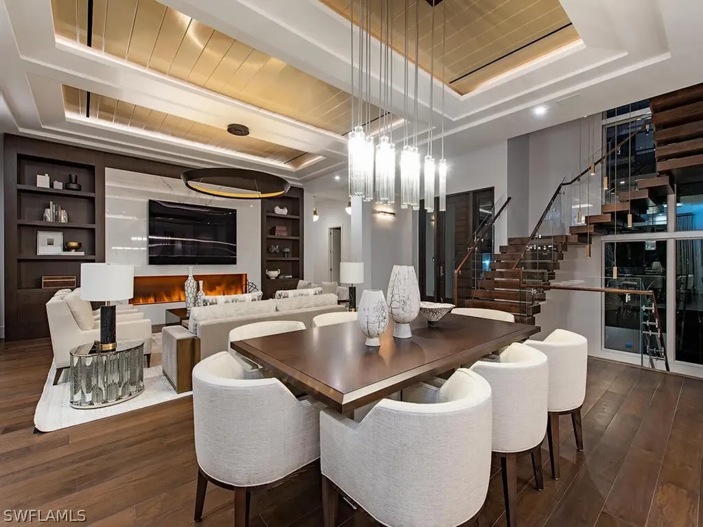 2060 Gordon Drive Naples FL 34102