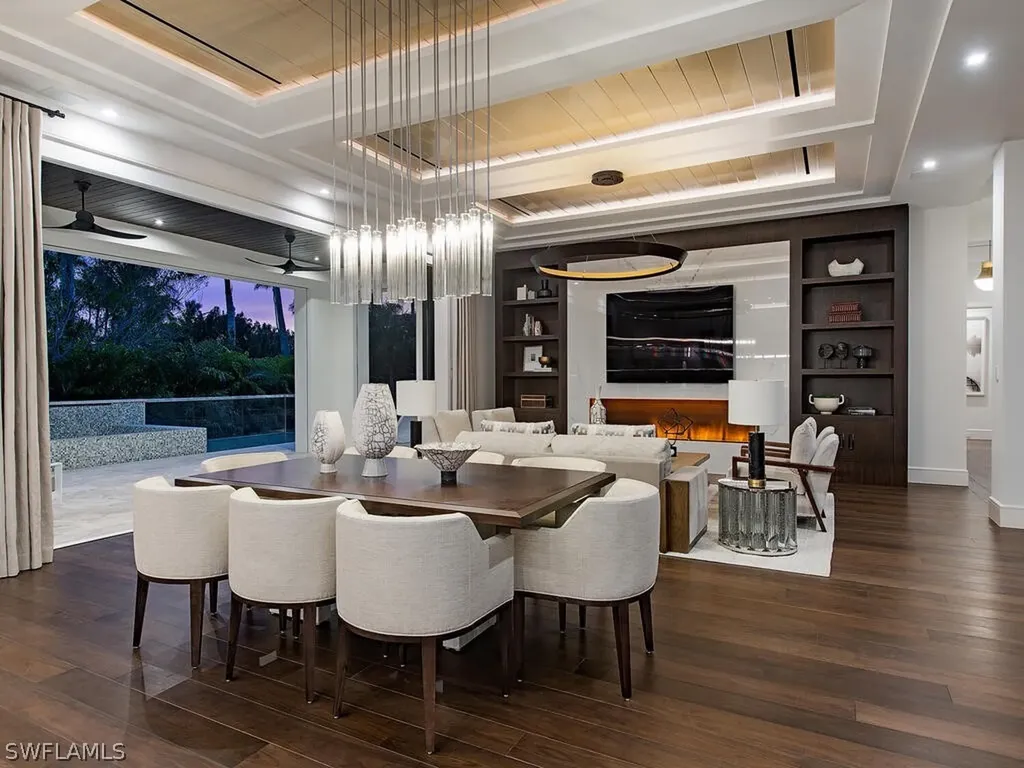 2060 Gordon Drive Naples FL 34102