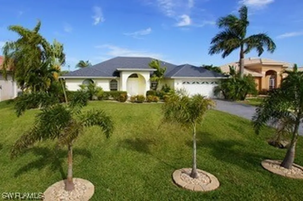 2127 SW 52nd Street Cape Coral FL 33914