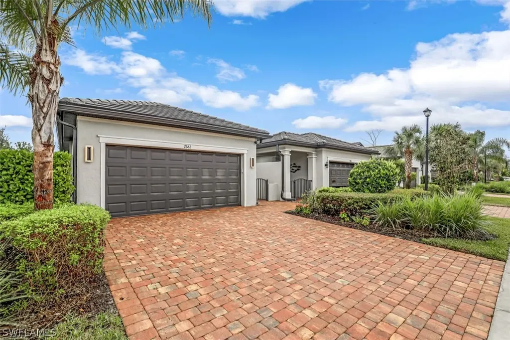 7682 Jacaranda Lane Naples FL 34114