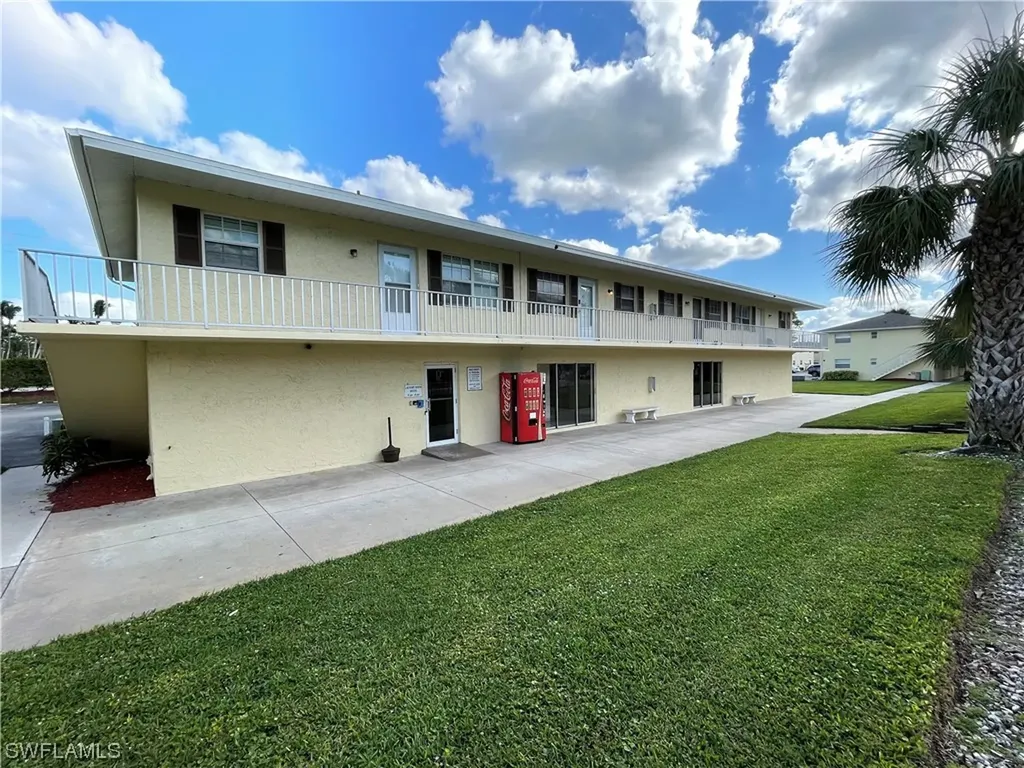 3325 Airport Pulling Road N Naples FL 34105
