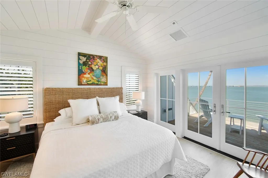 568 Lighthouse Way Sanibel FL 33957
