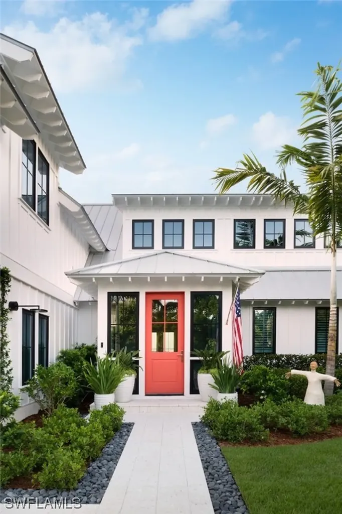 568 Lighthouse Way Sanibel FL 33957