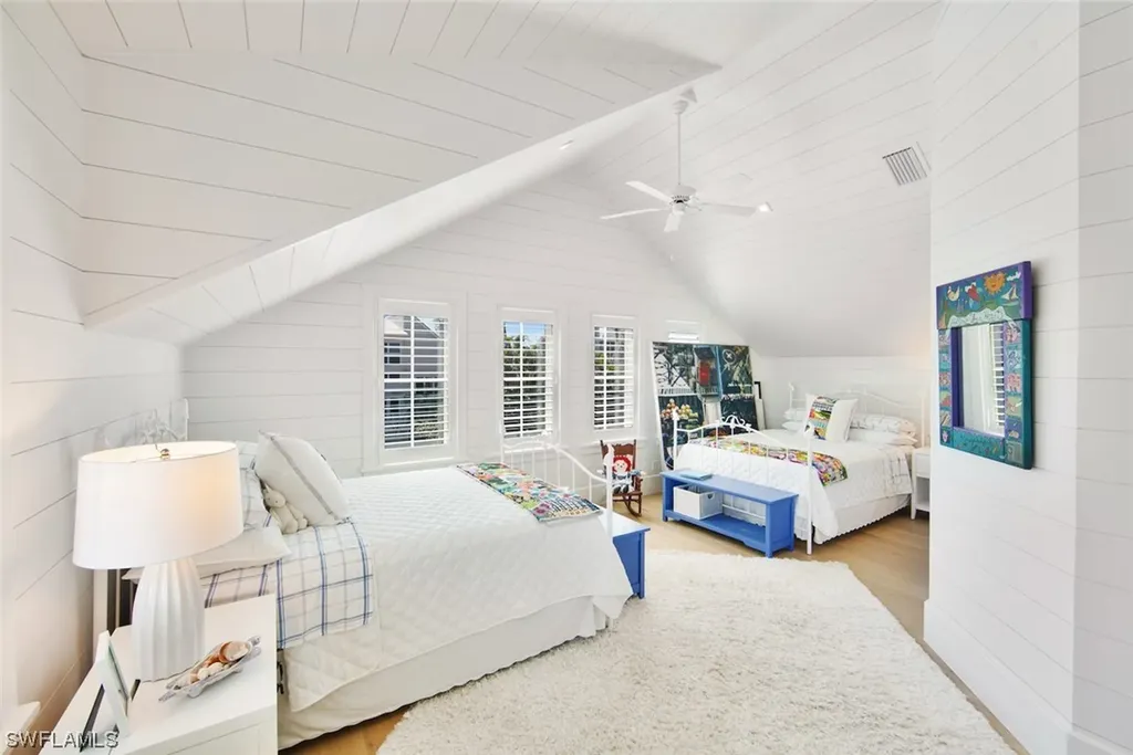 568 Lighthouse Way Sanibel FL 33957