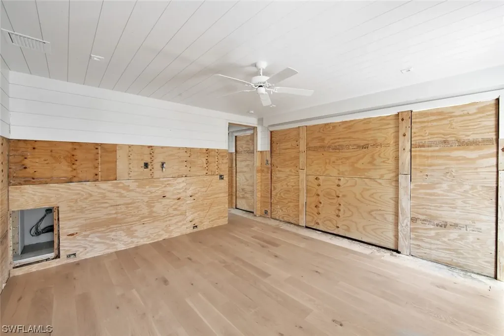 568 Lighthouse Way Sanibel FL 33957