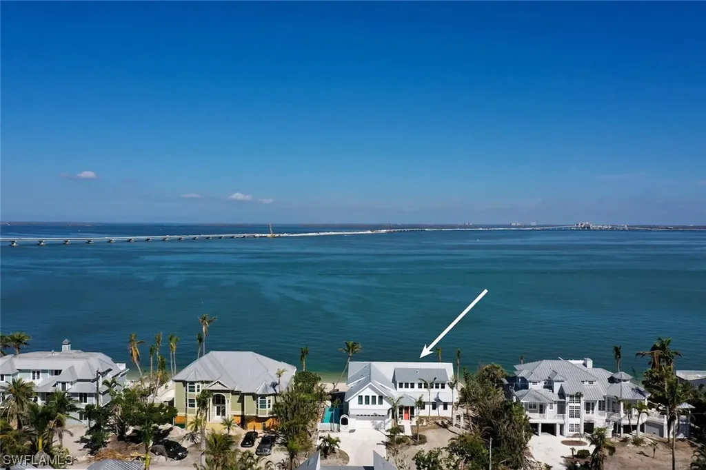568 Lighthouse Way Sanibel FL 33957