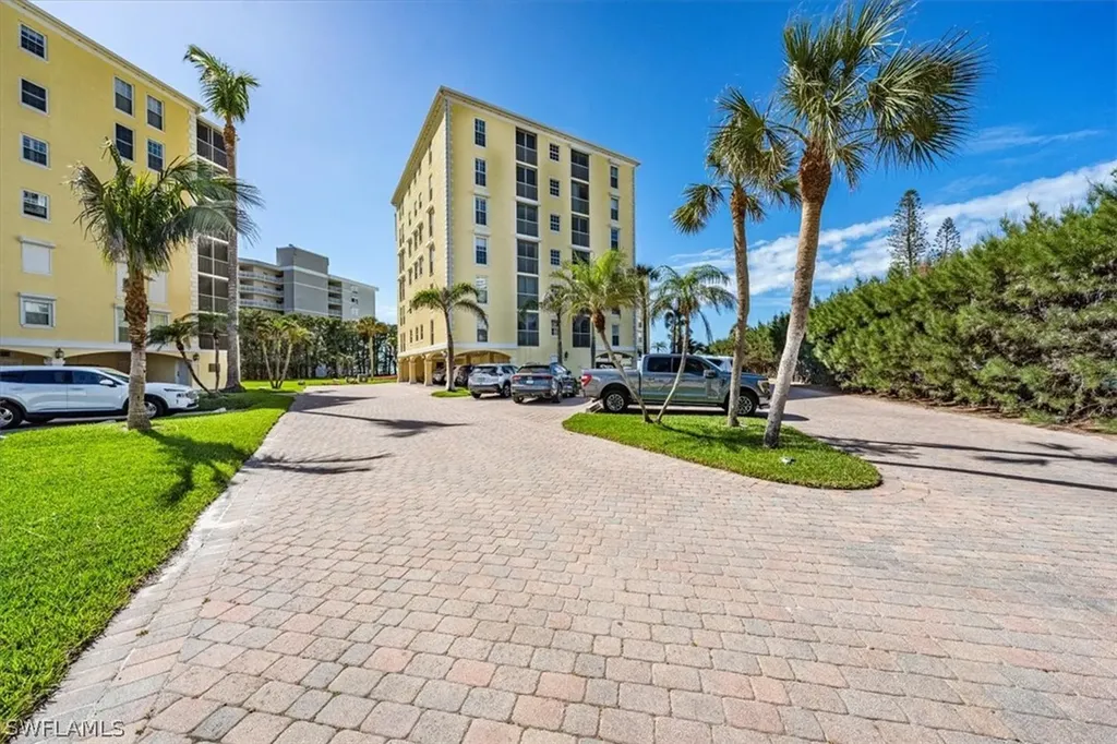3483 Gulf Shore Boulevard N Naples FL 34103