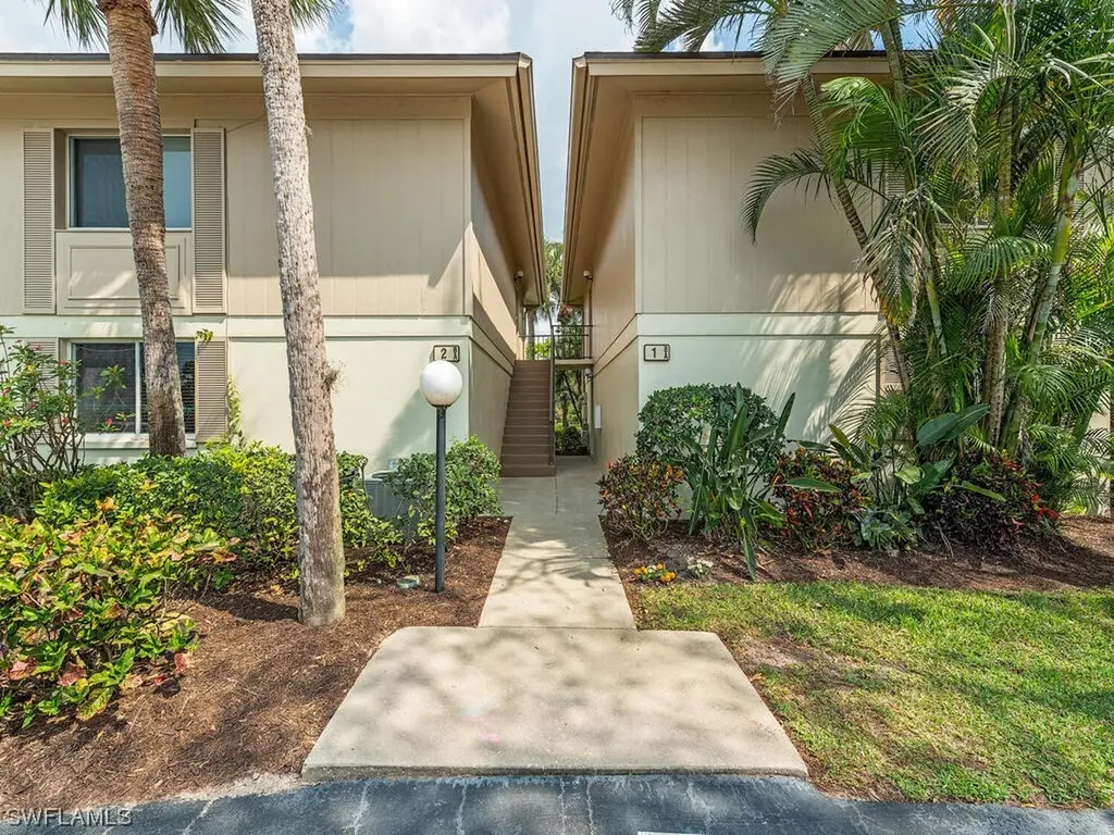 1 Bob O Link Court Naples FL 34105