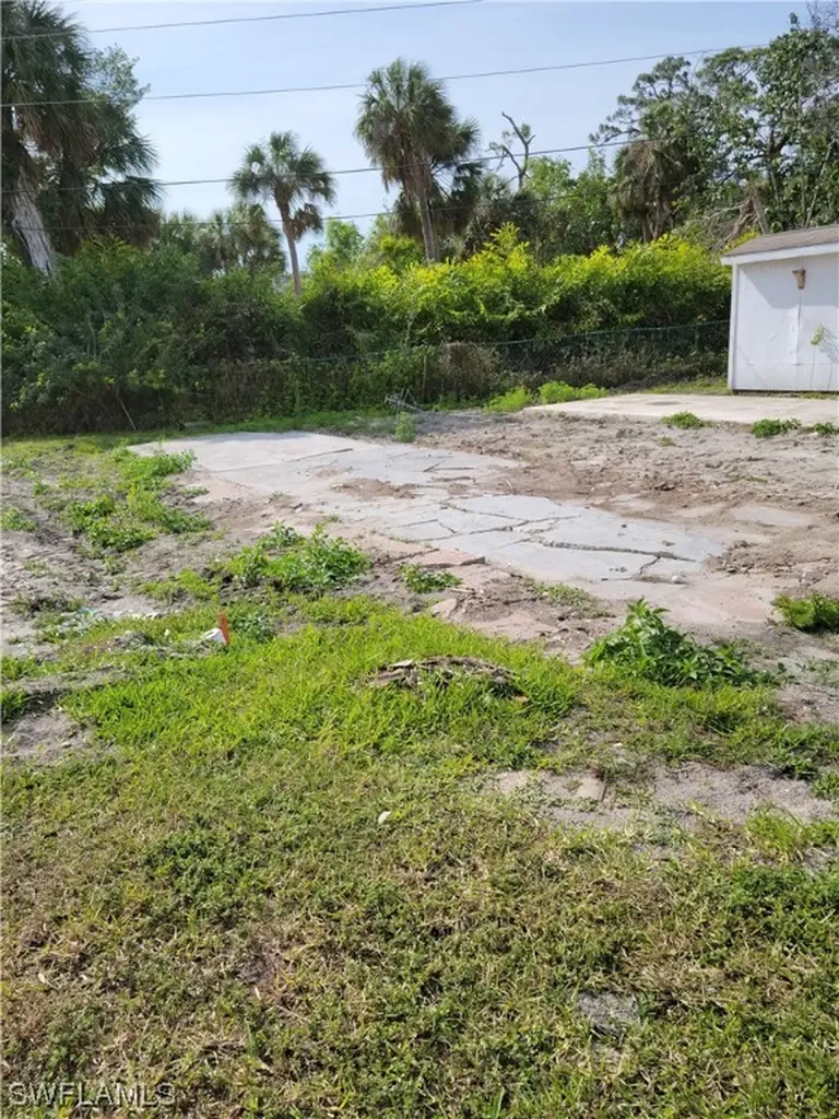 20700 River Drive Estero FL 33928