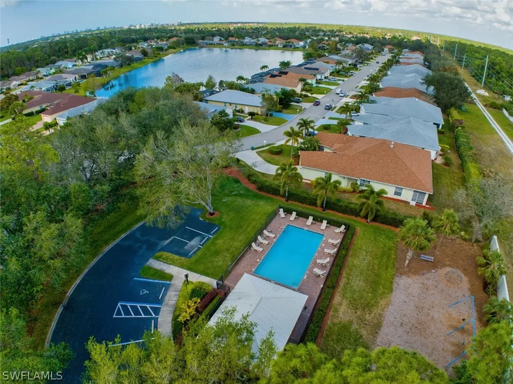 419 Crossfield Circle Naples FL 34104