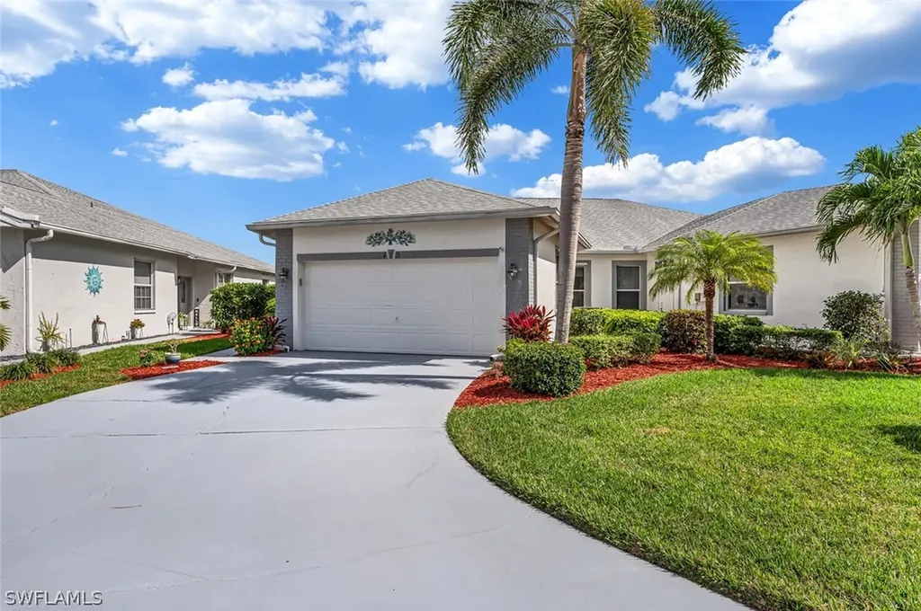 419 Crossfield Circle Naples FL 34104