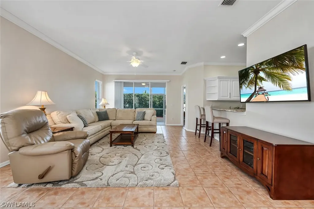 419 Crossfield Circle Naples FL 34104