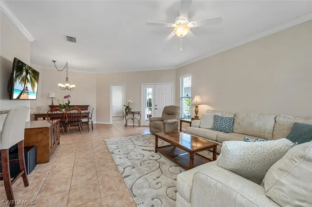 419 Crossfield Circle Naples FL 34104