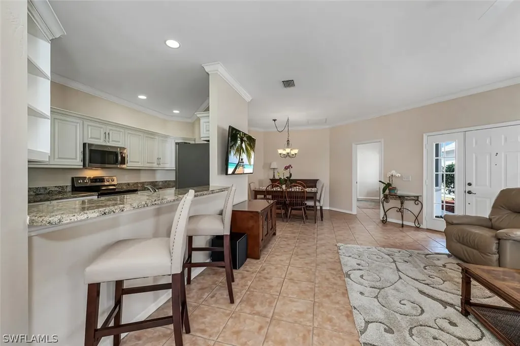 419 Crossfield Circle Naples FL 34104