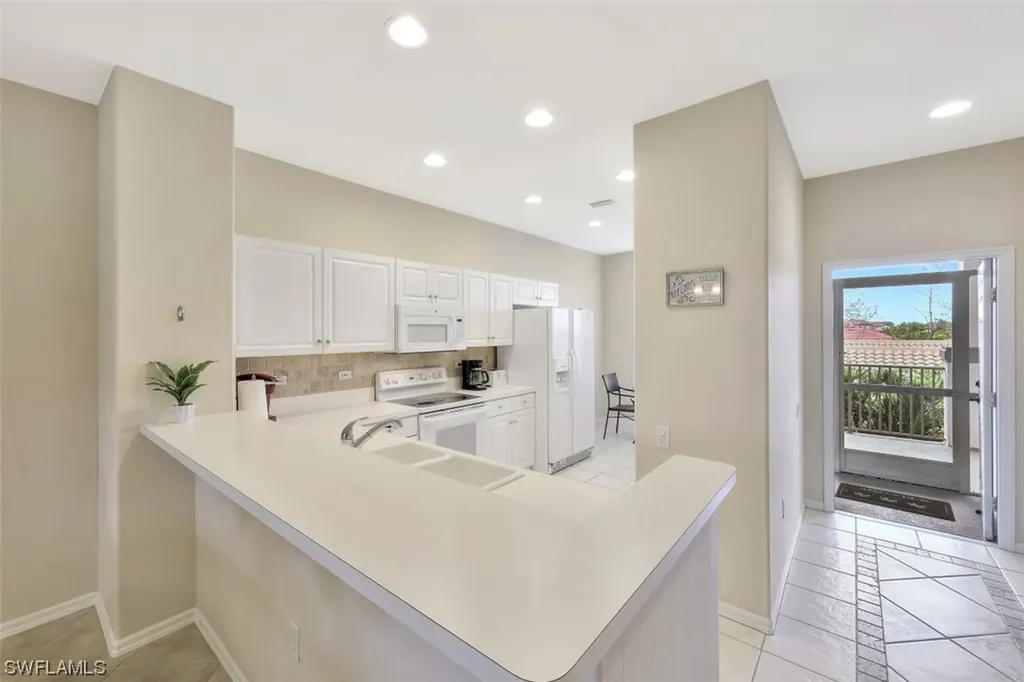 8259 Parkstone Place E Naples FL 34120