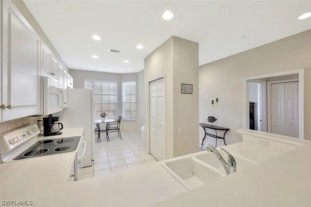 8259 Parkstone Place E Naples FL 34120