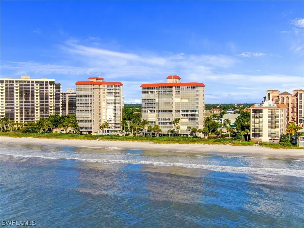 10691 Gulf Shore Drive Naples FL 34108