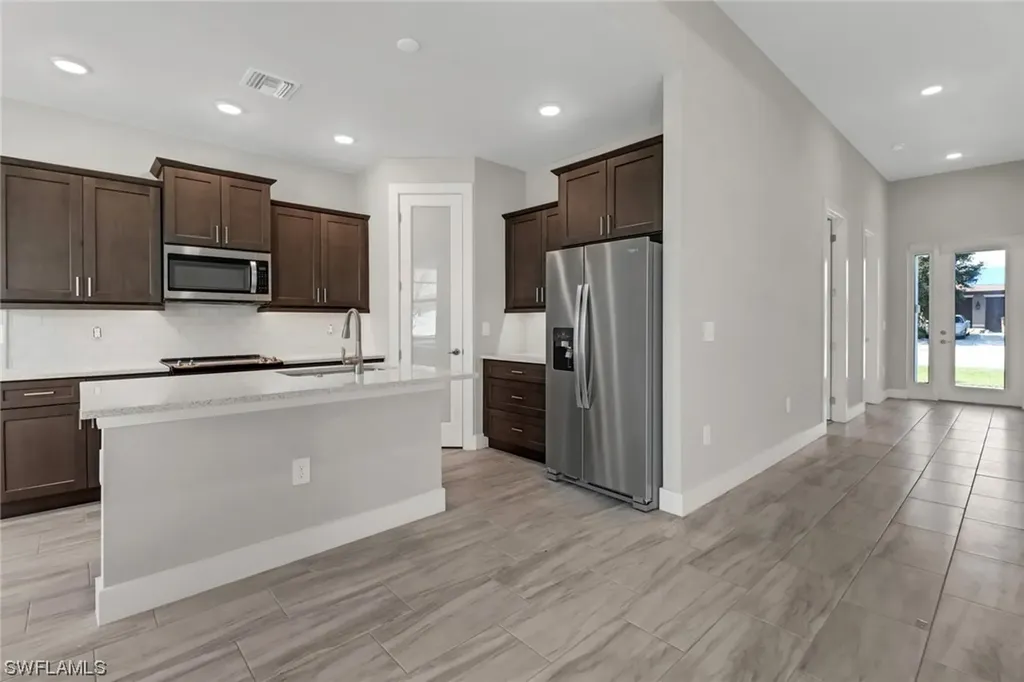 110 NW 7th Street Cape Coral FL 33993