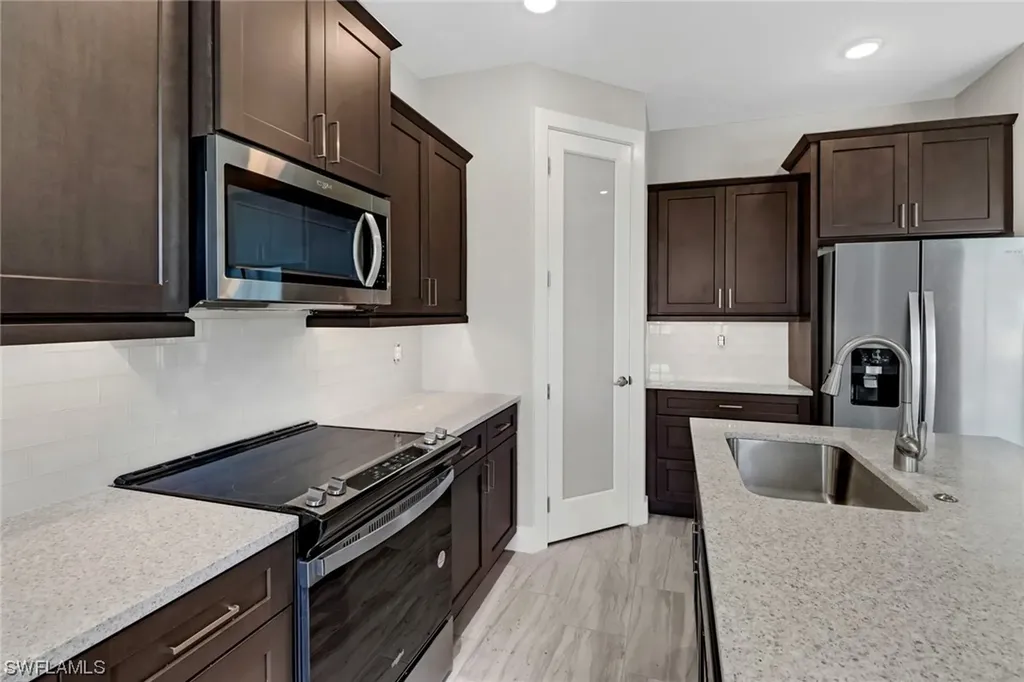 110 NW 7th Street Cape Coral FL 33993