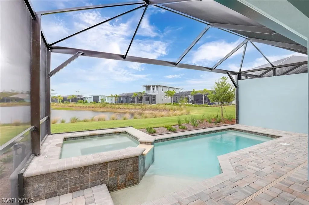 6385 Arriba Avenue Naples FL 34113