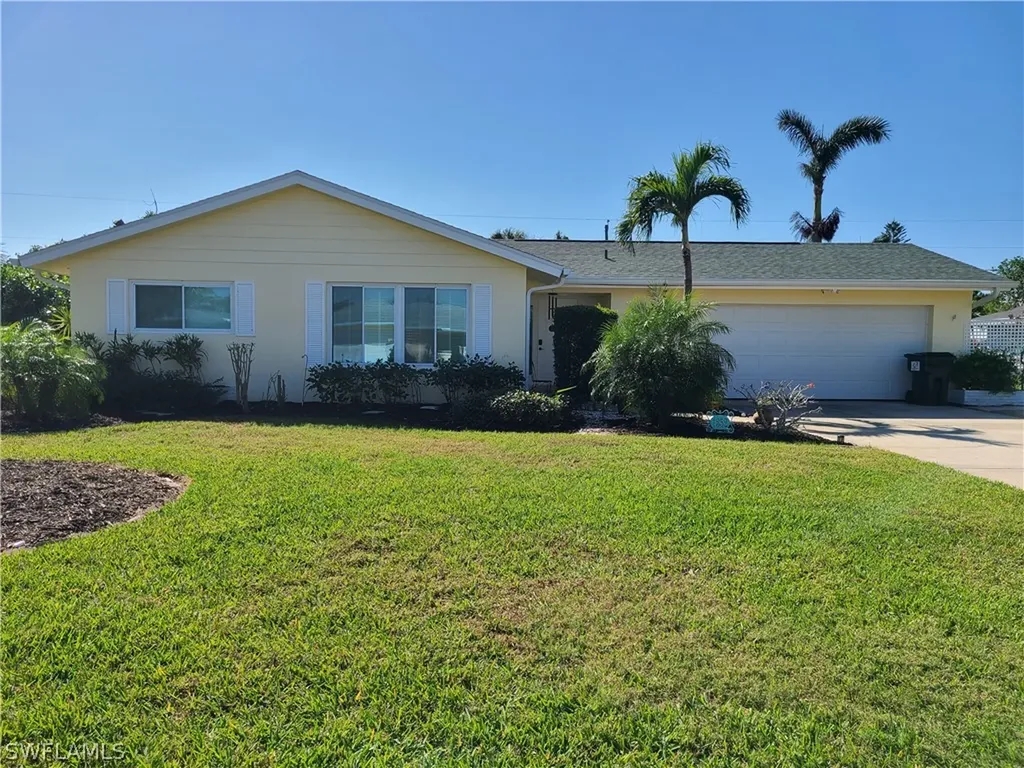 1352 Oaklawn Court Fort Myers FL 33919