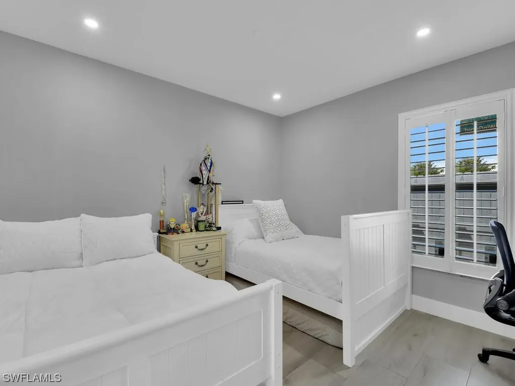123 1st Street Naples FL 34113