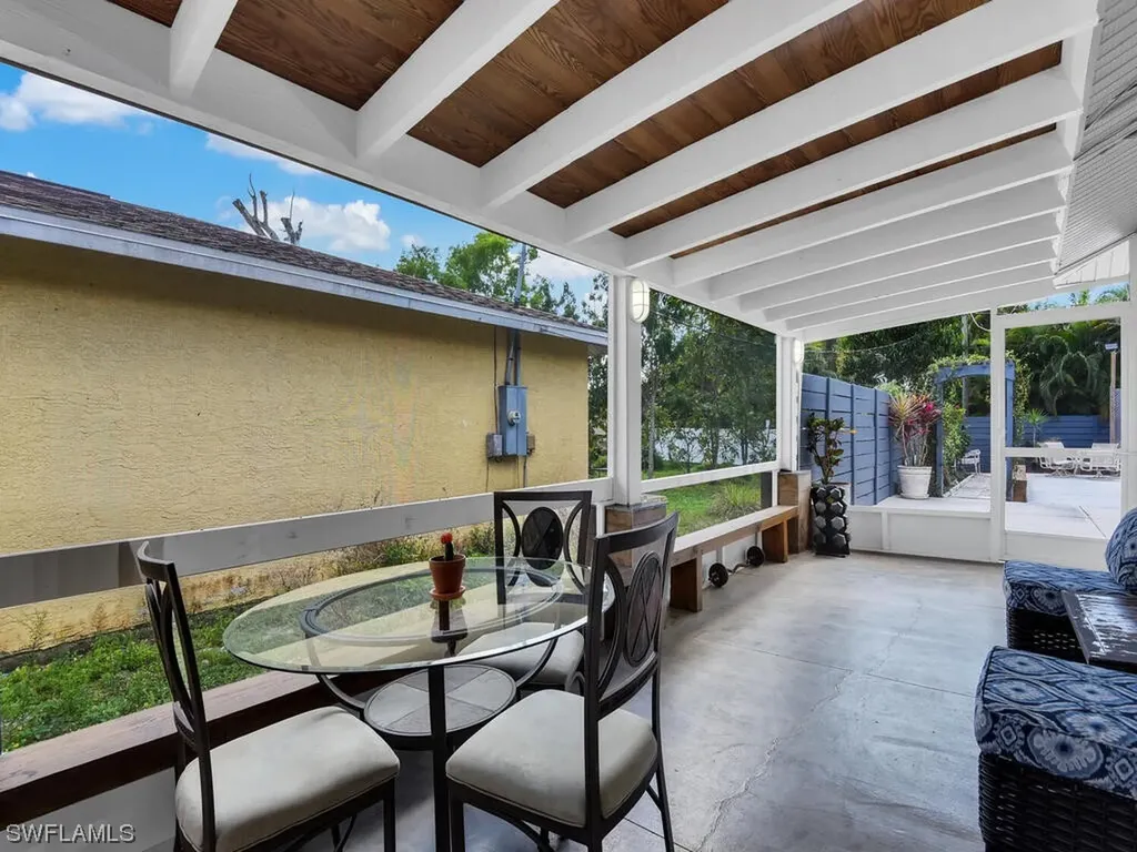 123 1st Street Naples FL 34113