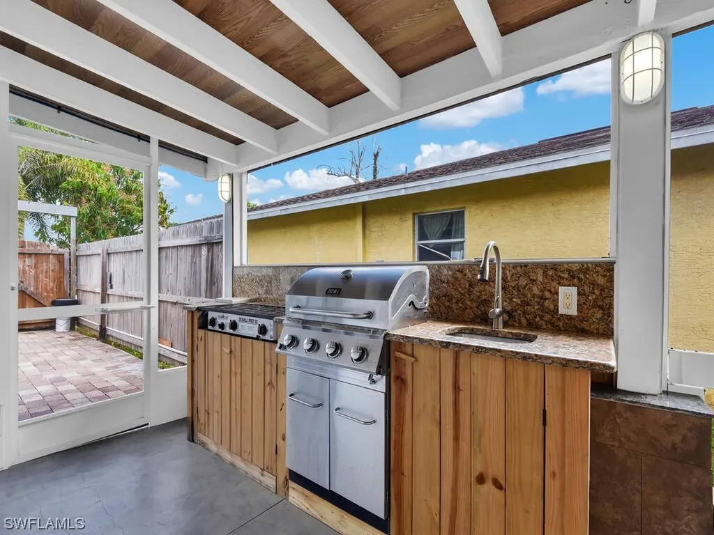 123 1st Street Naples FL 34113