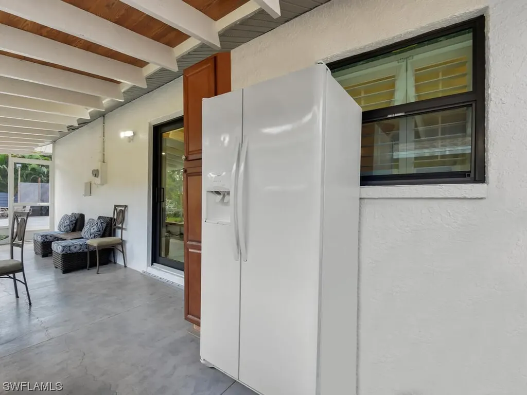 123 1st Street Naples FL 34113
