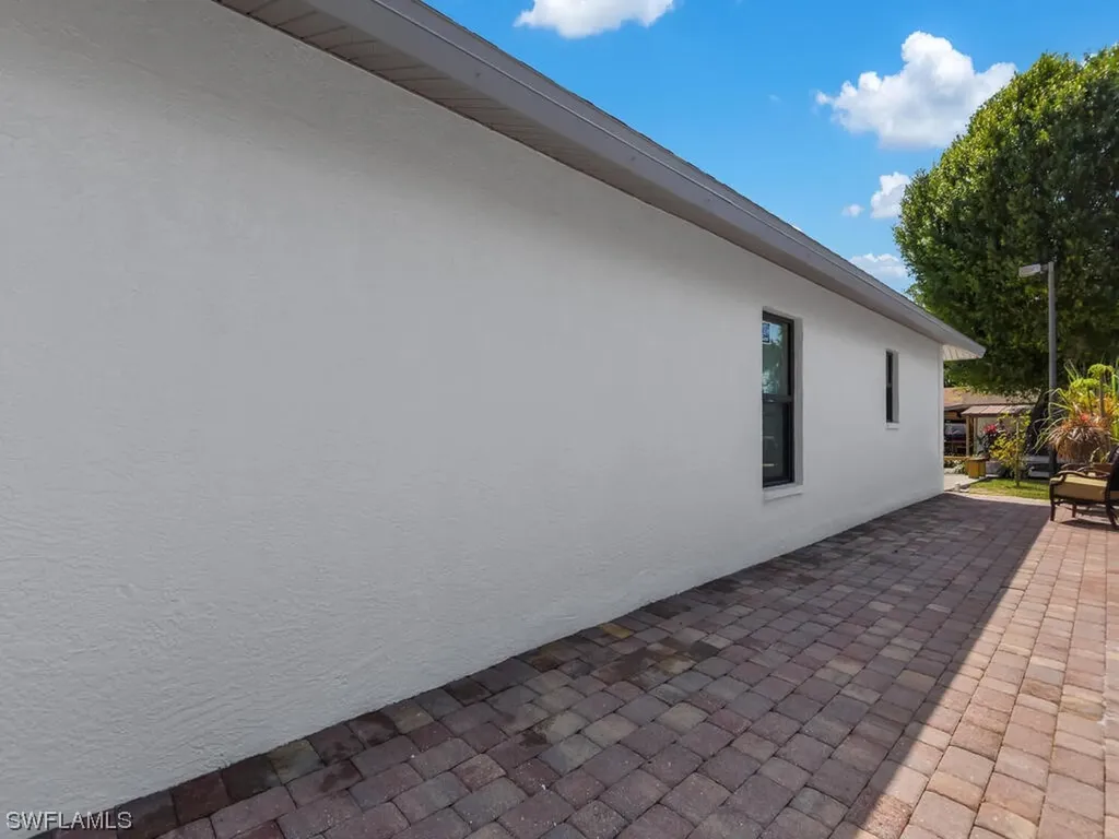 123 1st Street Naples FL 34113