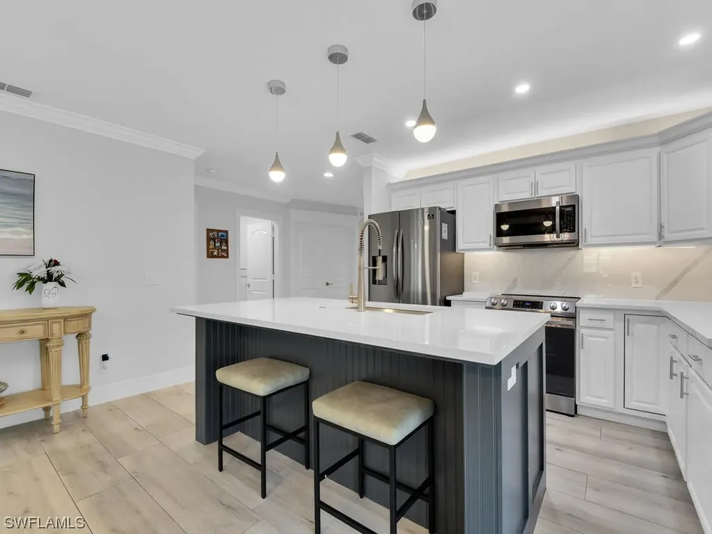 123 1st Street Naples FL 34113