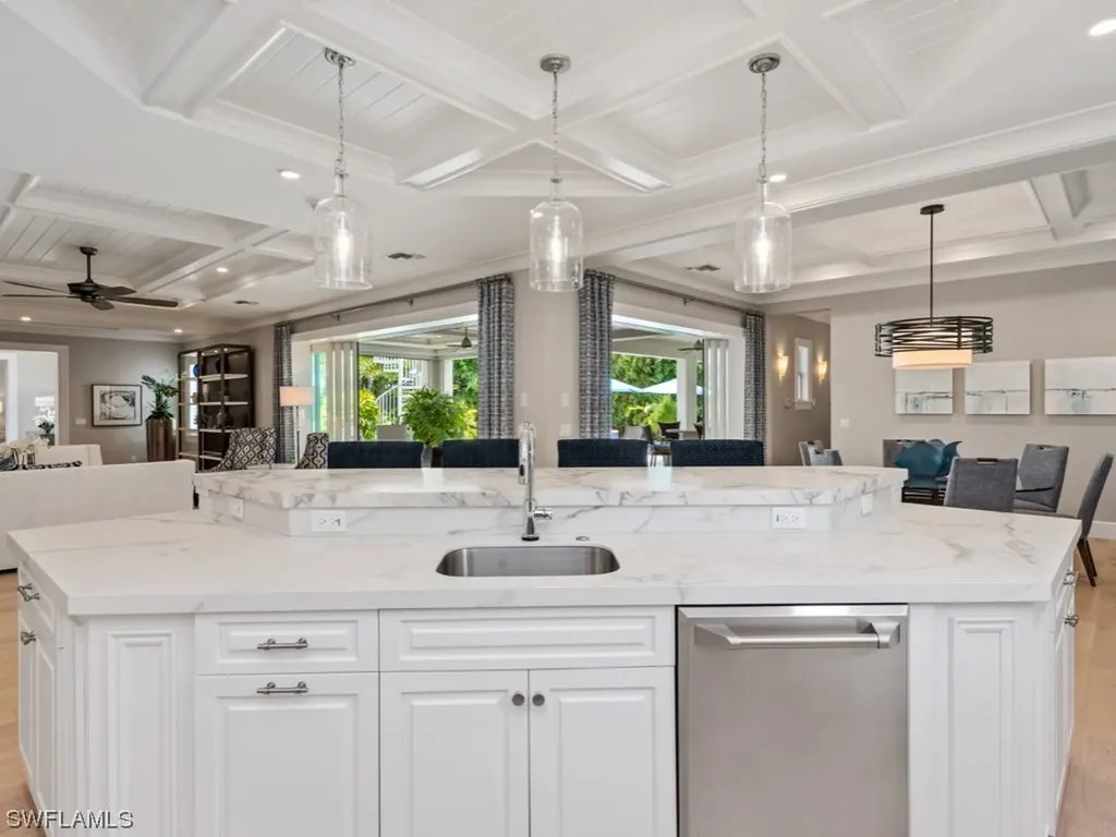 539 Rudder Road Naples FL 34102