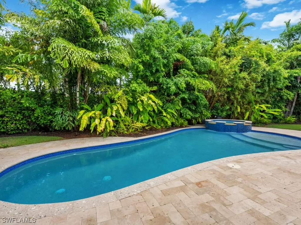 539 Rudder Road Naples FL 34102