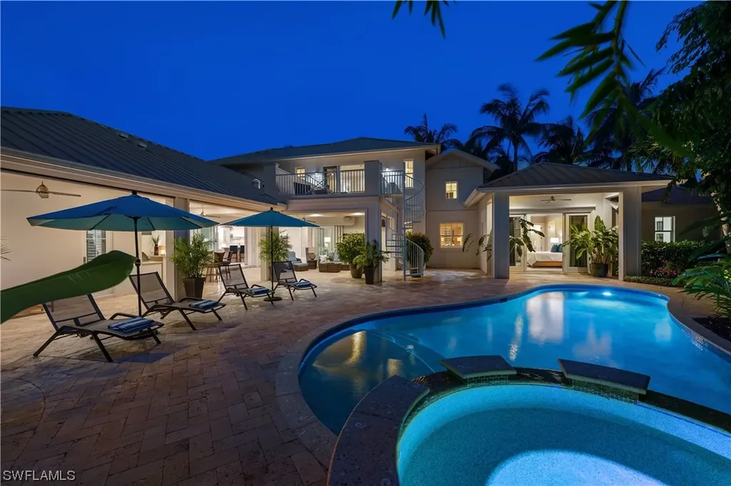 539 Rudder Road Naples FL 34102