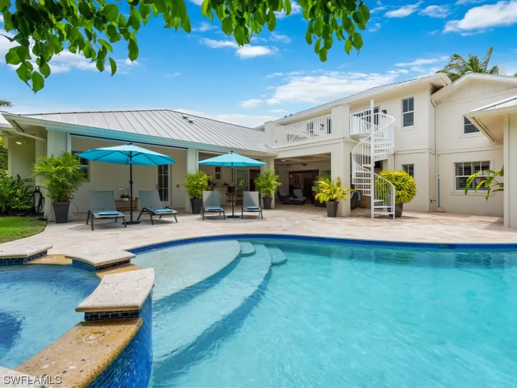 539 Rudder Road Naples FL 34102