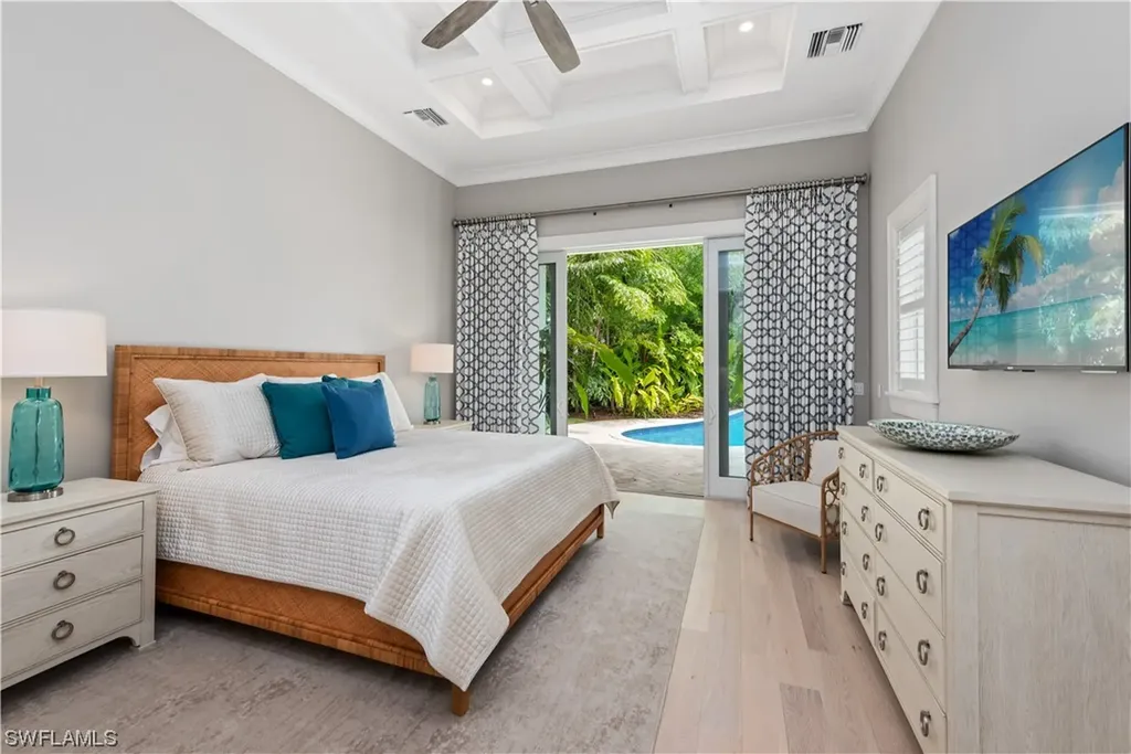 539 Rudder Road Naples FL 34102