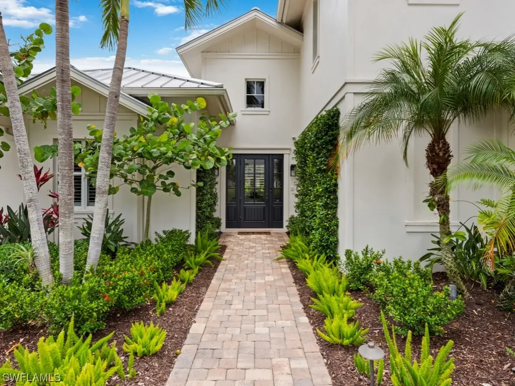 539 Rudder Road Naples FL 34102