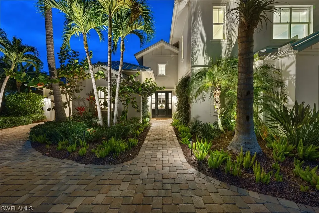 539 Rudder Road Naples FL 34102