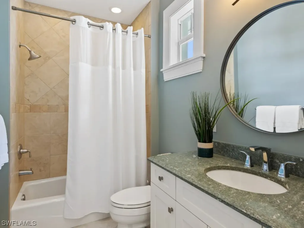 539 Rudder Road Naples FL 34102