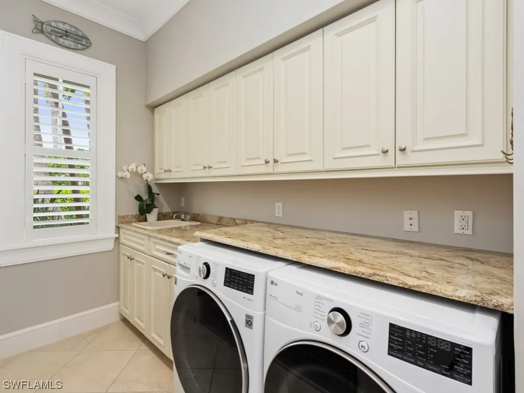 539 Rudder Road Naples FL 34102
