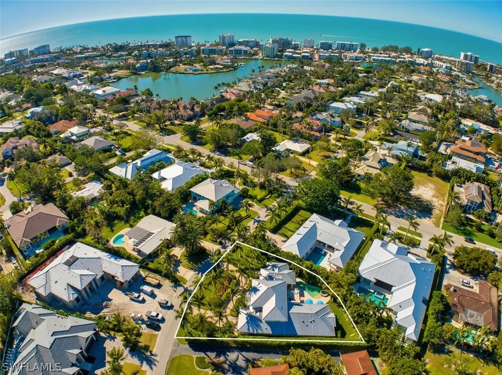 539 Rudder Road Naples FL 34102