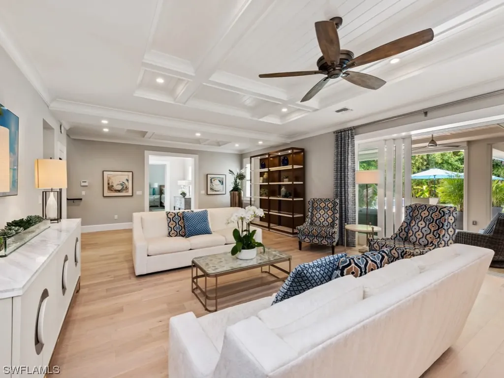 539 Rudder Road Naples FL 34102