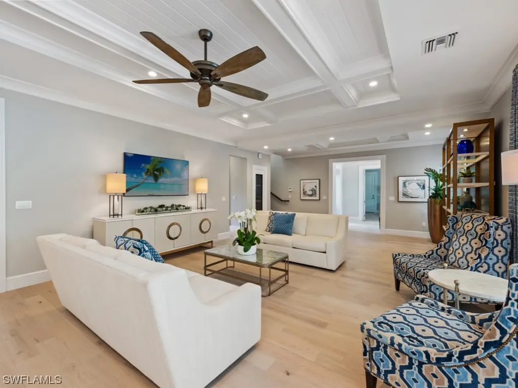 539 Rudder Road Naples FL 34102