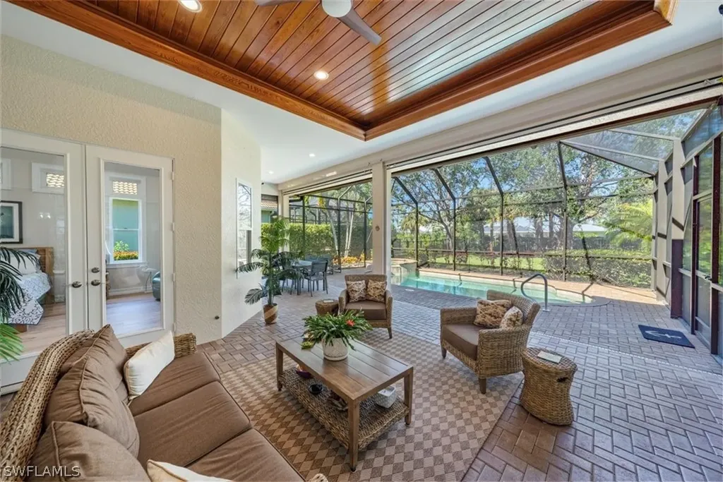 495 Saddlebrook Lane Naples FL 34110