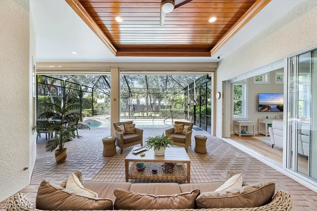 495 Saddlebrook Lane Naples FL 34110