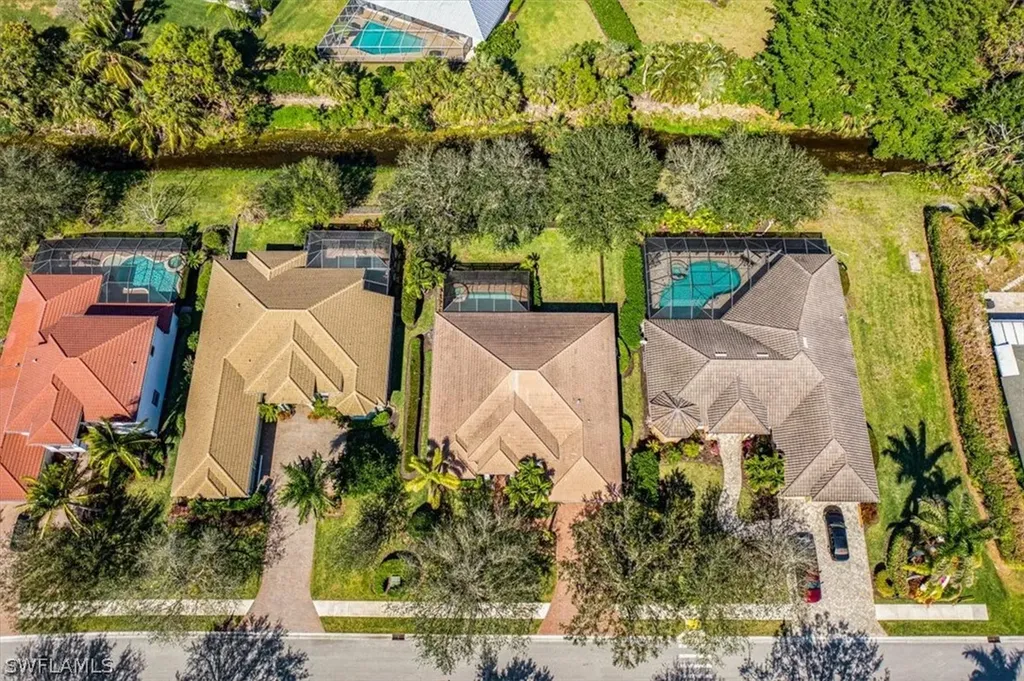 495 Saddlebrook Lane Naples FL 34110