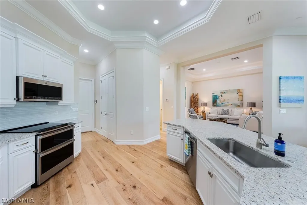 495 Saddlebrook Lane Naples FL 34110
