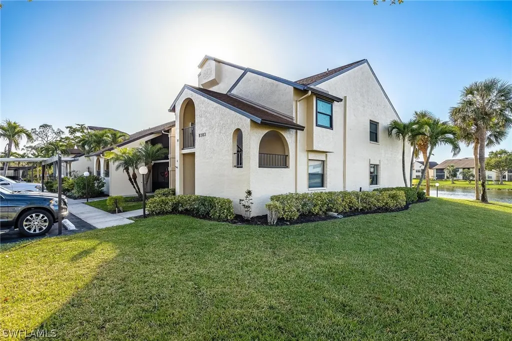 8383 Charter Club Circle Fort Myers FL 33919