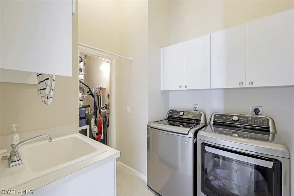 2365 Bayou Lane Naples FL 34112