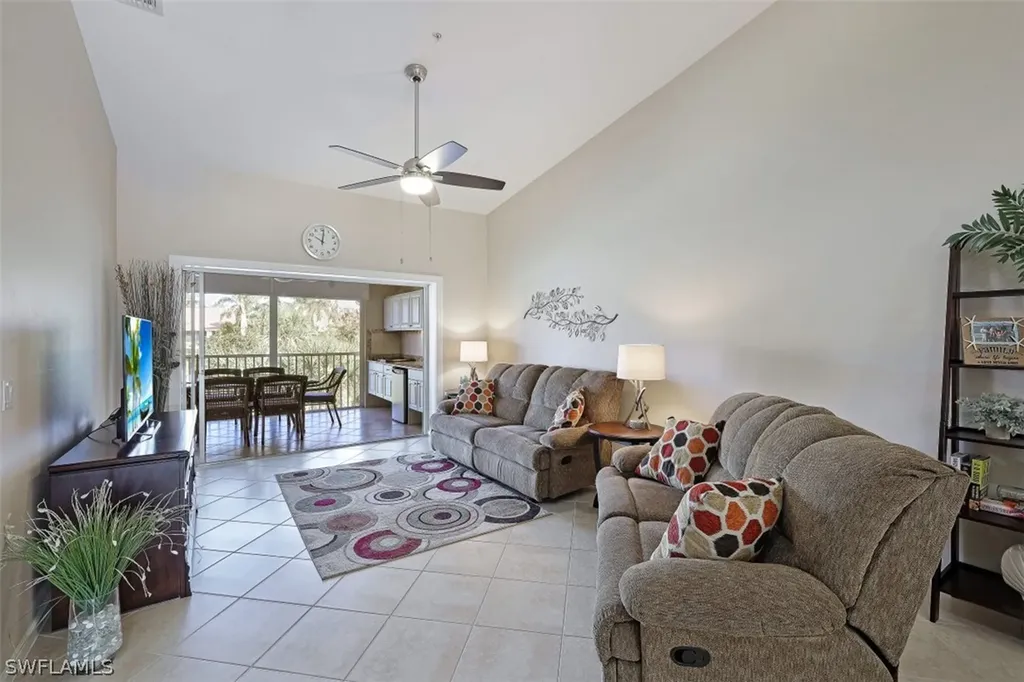 2365 Bayou Lane Naples FL 34112